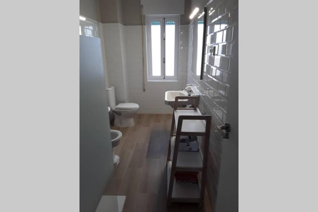 Piso En Primera Linea Con Wifi Y Vistas Al Mar Lo Pagán Esterno foto