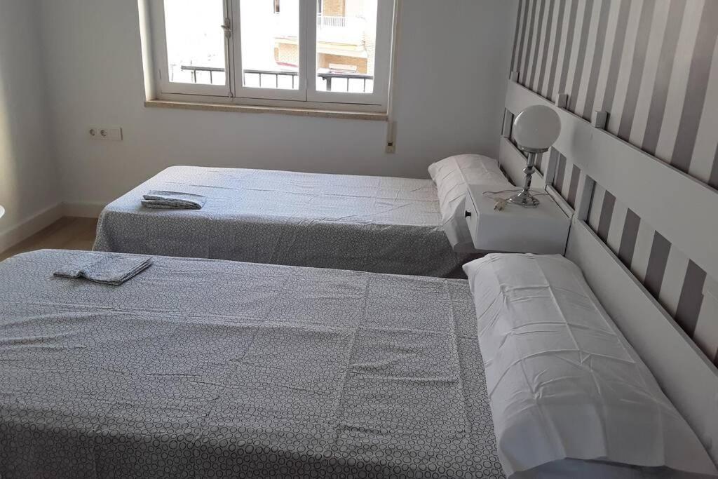 Piso En Primera Linea Con Wifi Y Vistas Al Mar Lo Pagán Esterno foto