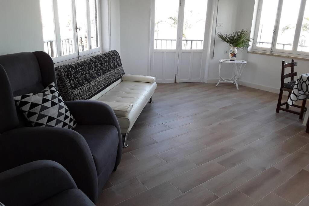 Piso En Primera Linea Con Wifi Y Vistas Al Mar Lo Pagán Esterno foto