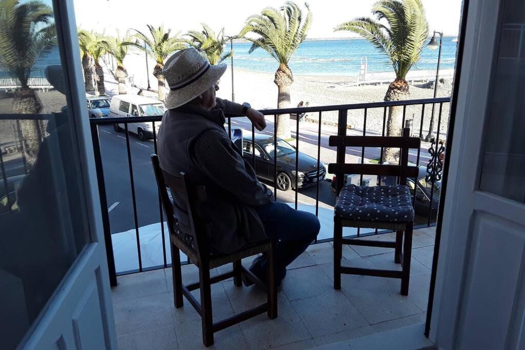 Piso En Primera Linea Con Wifi Y Vistas Al Mar Lo Pagán Esterno foto