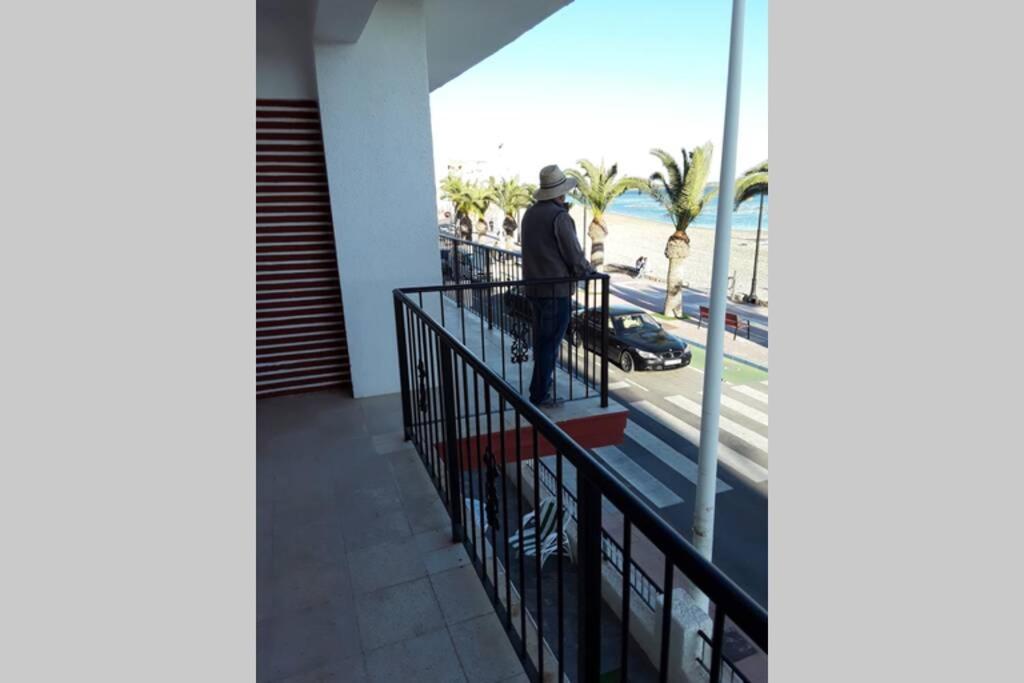 Piso En Primera Linea Con Wifi Y Vistas Al Mar Lo Pagán Esterno foto